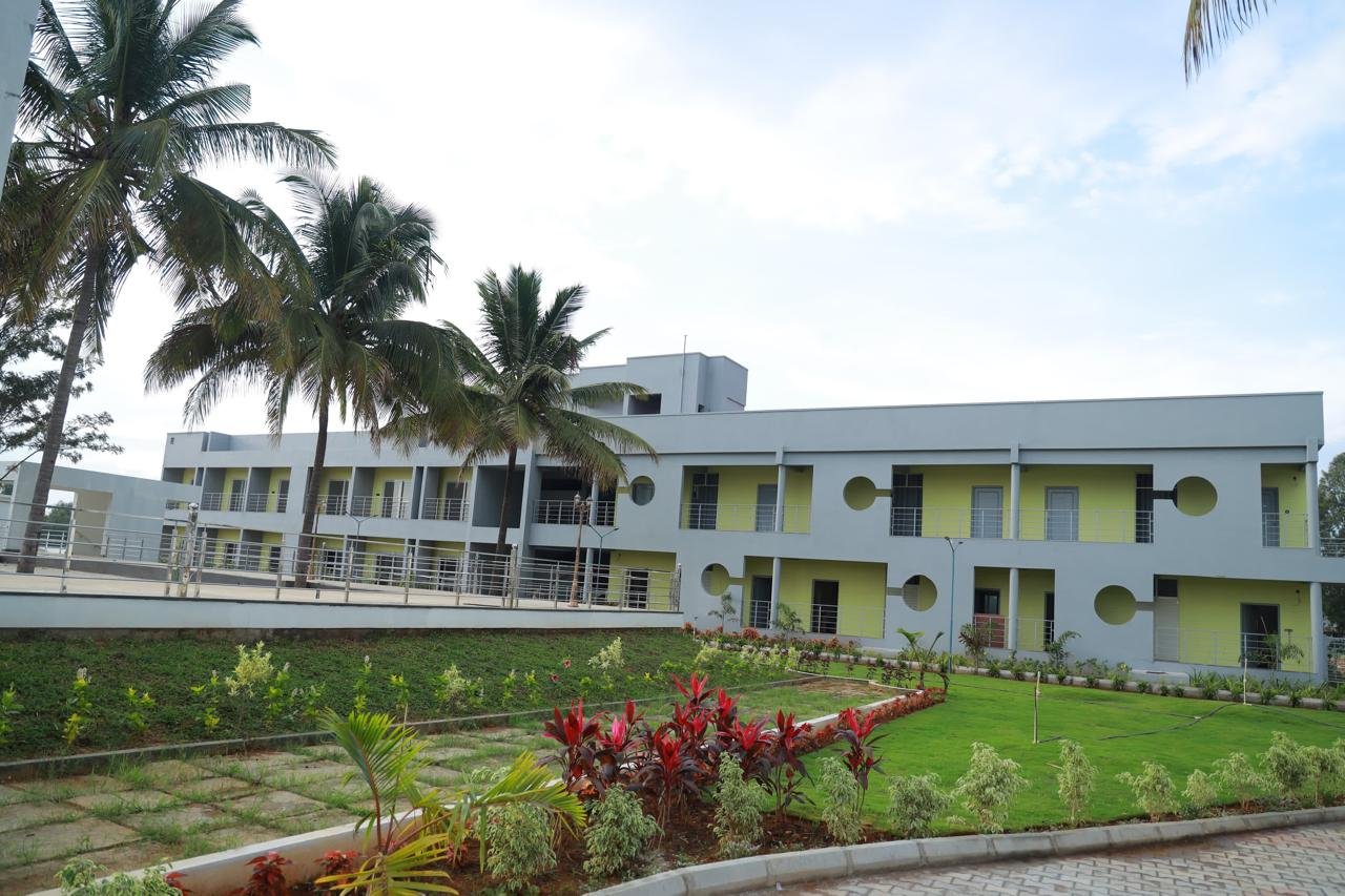 WhatsApp Image 2025-10-29 at 1.22.34 PM (1)